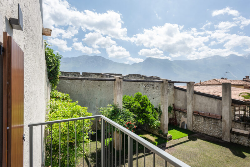 Apartment in Limone sul Garda with Private Parking in Lemon Grove