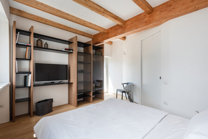 Bedroom in Luxury Apartment in Limone sul Garda